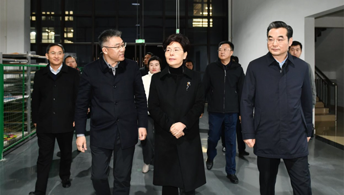 省委常委、省委宣傳部部長(zhǎng)徐纓來(lái)淮調(diào)研